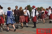  - Конечно, люди сейчас больше предпочитают «попсовые» танцевальные направления, где много страсти и даже какого-то секса, - признается один из организаторов парада, преподаватель шотландских танцев Владимир Гарбузов.