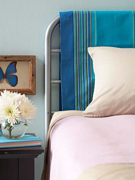 Изголовье можно завесить тканью.jpg