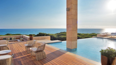 The Romanos, Греция.jpg