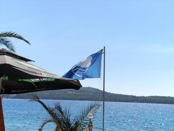 голубой флаг на пляжах Хорватии.JPG