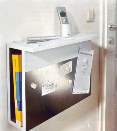 Полка для телефона и корреспонденции