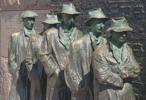 памятник очереди.jpg