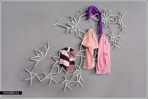 Необычная вешалка для прихожей