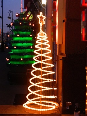 елка в стиле хай-тек.jpg