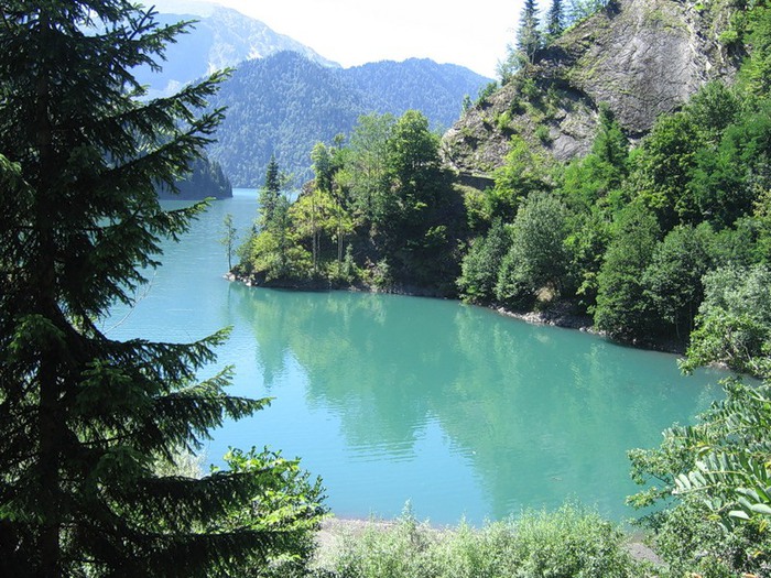 озеро Рица.jpg