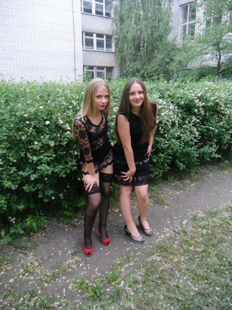 Откровенное платье на выпускной