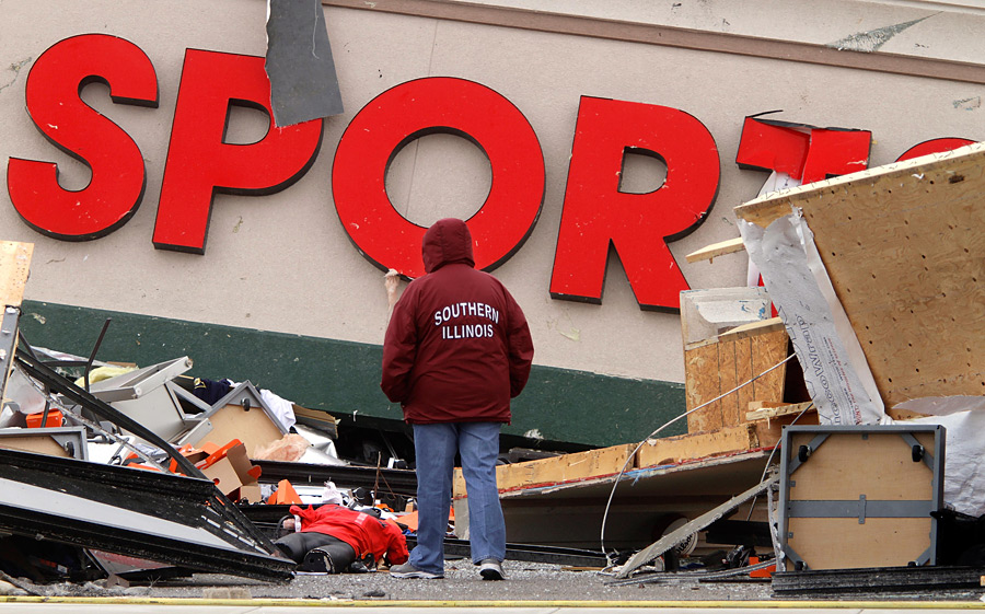 Последствия торнадо - вывеска.jpg