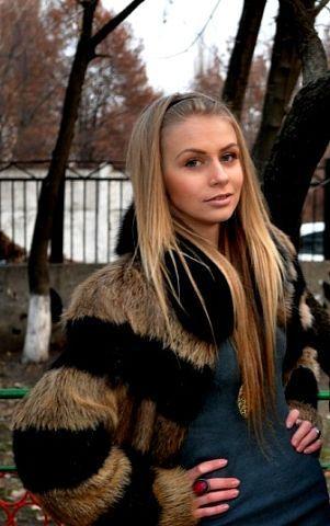 Школьница Анастасия