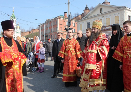 В Крестном ходе принял участие и директор городского департамента культуры, спорта и молодежной политики Сергей Горин.jpg