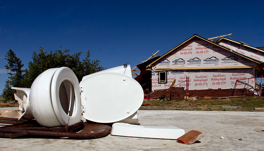 Последствия торнадо - бедствия.jpg