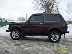 ВАЗ-21214 перевернулся в Бутурлино: 1 человек погиб, 1 ранен