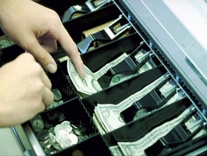 Кассир омского отделения банка похитила 580 тысяч рублей