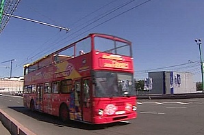 Экскурсии по Москве теперь проходят на 2-этажных автобусах