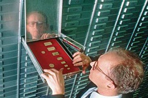 Налоговые органы получат право контролировать счета и вклады граждан