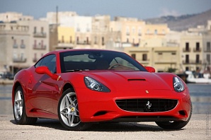 Эксклюзивный «Феррари» попал в ДТП