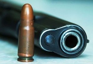 Сотрудник охранного предприятия застрелился в детской кроватке