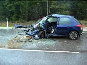 В Нижнем Новгороде столкнулись Пежо и Лексус: ранены две девушки