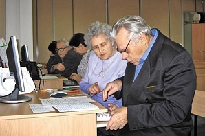 Нижегородских пенсионеров обучат компьютерной грамотности