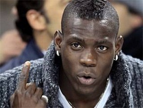 Марио Балотелли готов убить всех, кто кинет в него банан