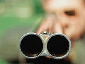 Ревнивый муж чуть не застрелил массажиста собственной жены