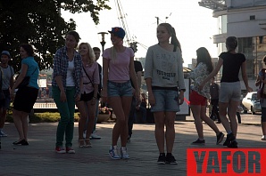 ZUMBA-вечеринка пройдет на Рождественской стороне