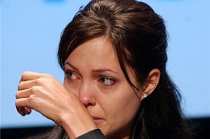 У Анджелины Джоли диагностирован гепатит